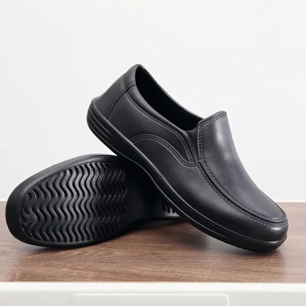 4cbecad8-7f95-40e1-88f9-473fe1319b54 Cover Shoes (New)